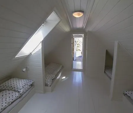 Idylic Sea House, With High Standard 度假居 *